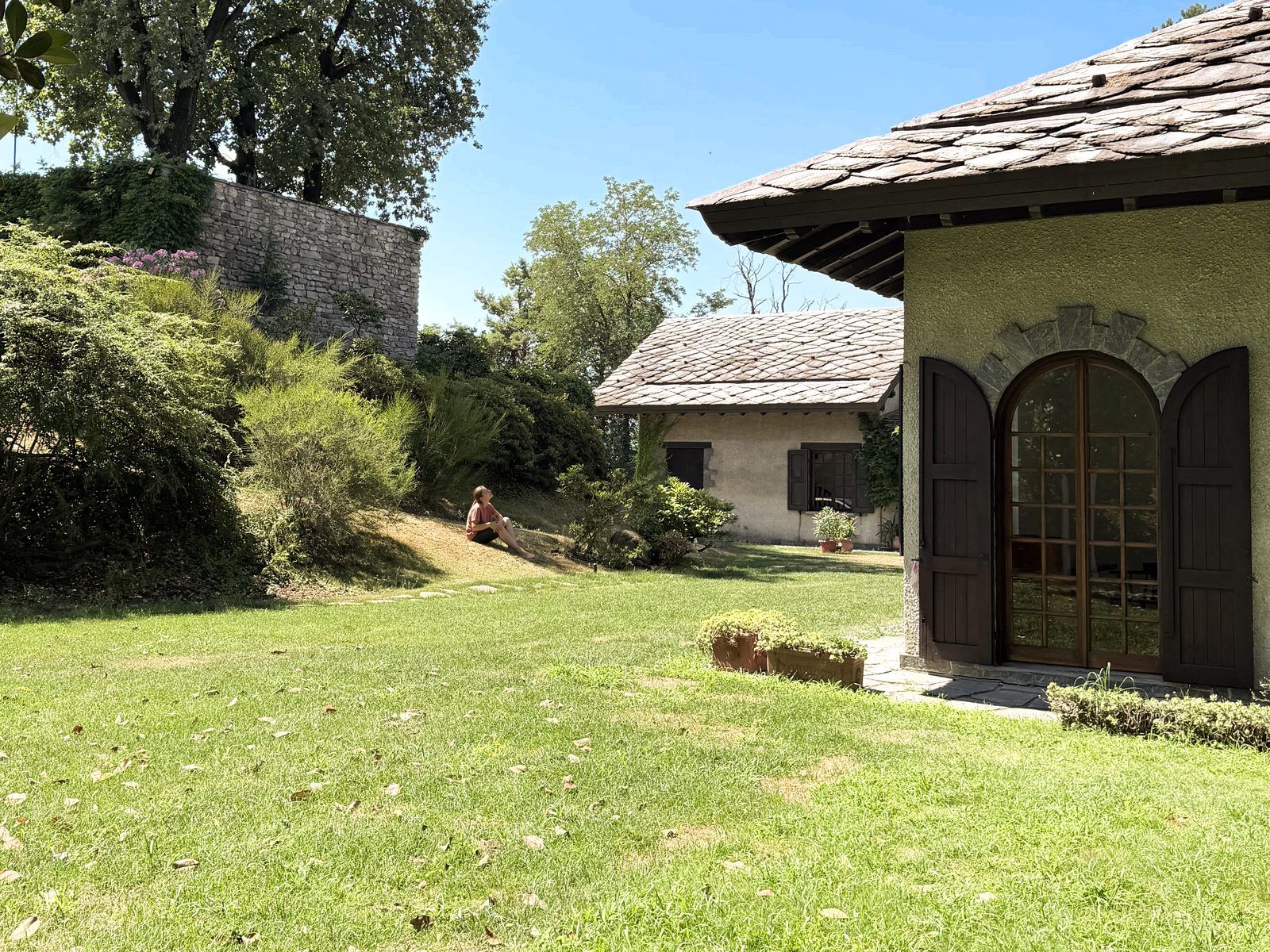 La torretta nel giardino della Casa di Stefano