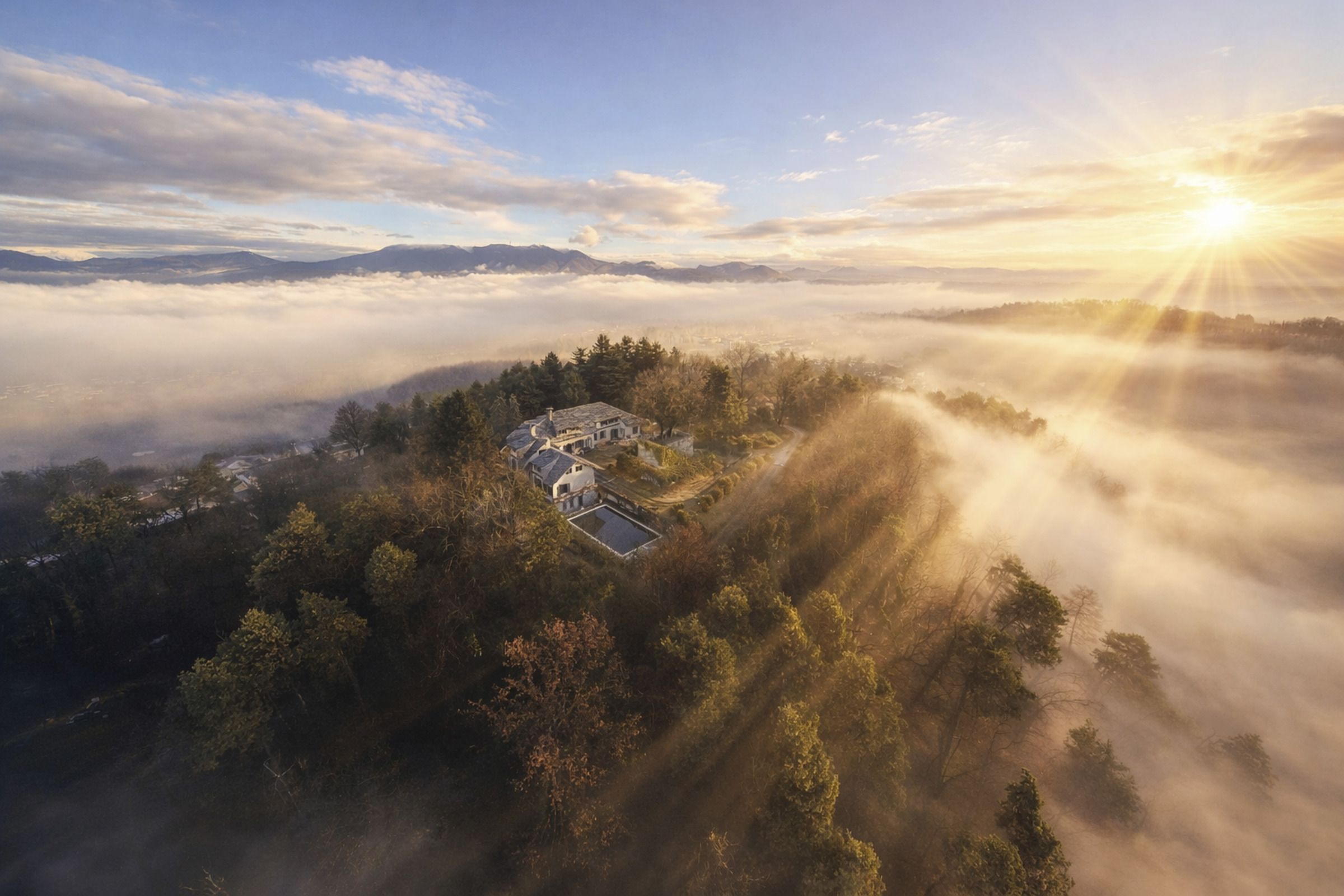 Veduta aerea della Casa di Stefano immersa nel bosco