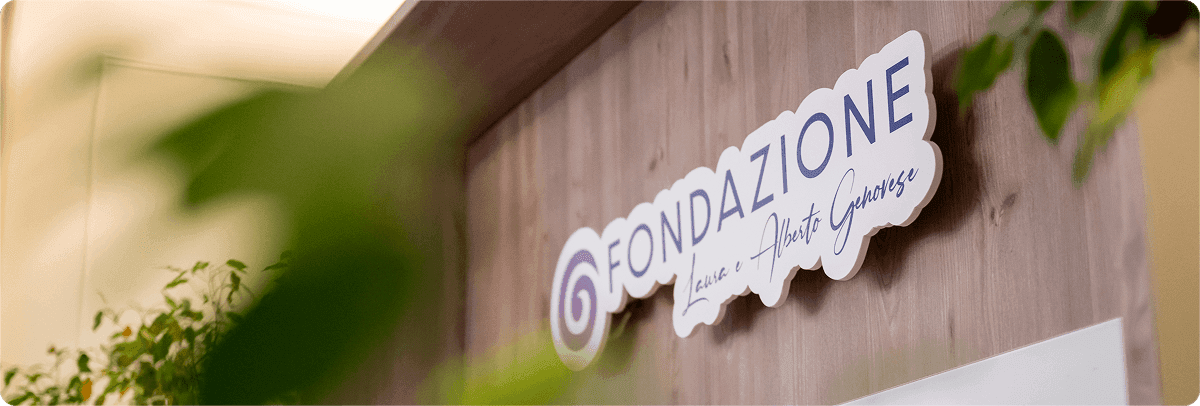 Insegna della Fondazione Laura e Alberto Genovese